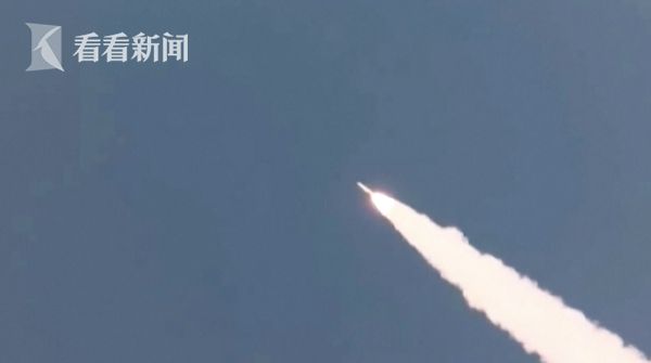 和平精英小卫星辅助怎么开