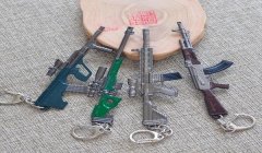 书包挂和平精英怎么挂（和平精英背包挂件怎么挂上去）